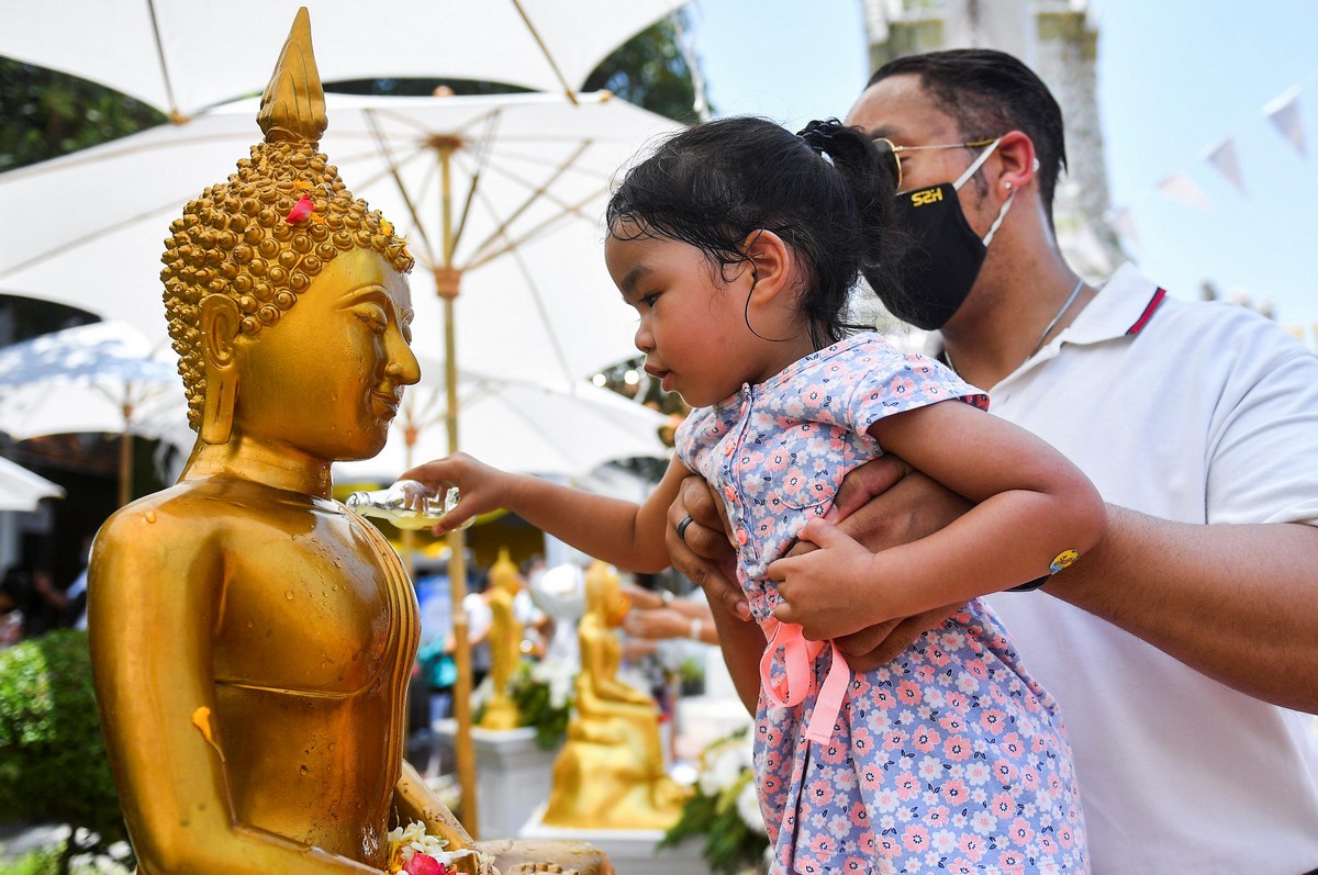 Водяной фестиваль Сонгкран или тайский Новый год
