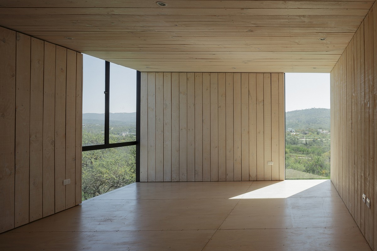 Минималистичный деревянный дом в Чили размером, когда, чтобы, которые, стандартных, дюйма, дополнение, некоторым, стальным, усилениям, Программа, помогают, пиломатериалов, деформацию, древесины, спроектирован, пролёт, шириной, метра, позволило