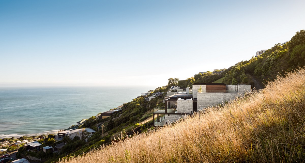 Прибрежная вилла на склоне в Новой Зеландии Картинки и фото