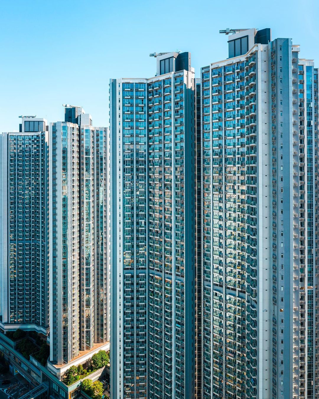 Эпические снимки бетонных джунглей от Гонконга Мэнсона Йима