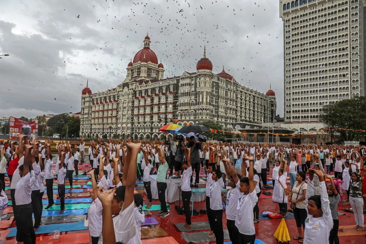 Как отметили Международный день йоги в разных странах мира