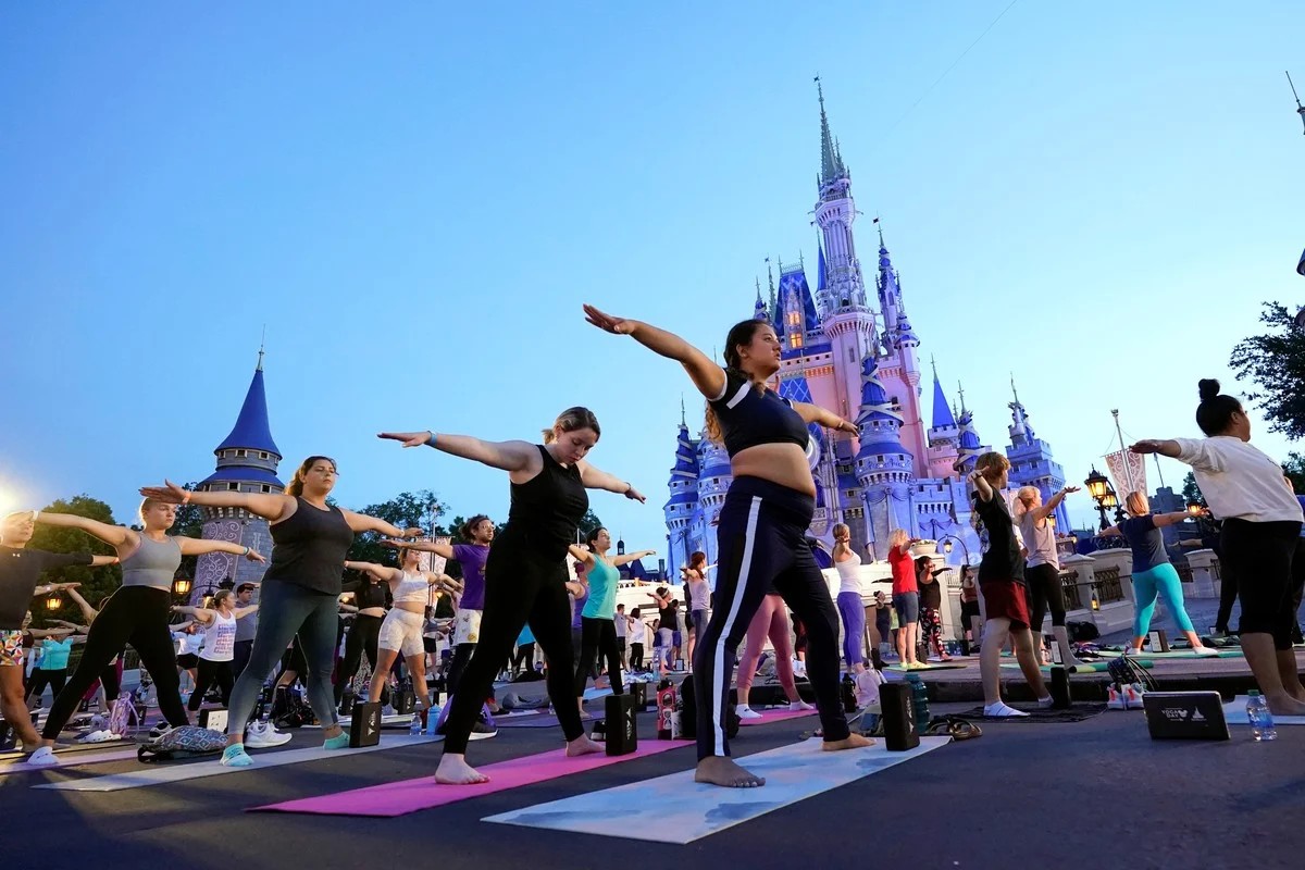 Как отметили Международный день йоги в разных странах мира
