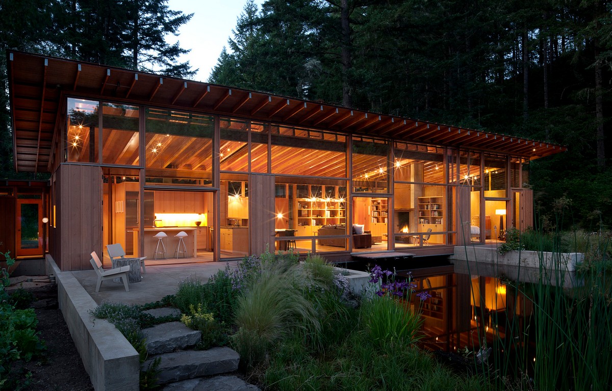 Загородный домик у озера в США