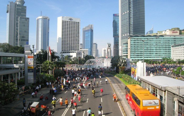 Страна Индонезия, где живёт в два раза больше людей, чем в России