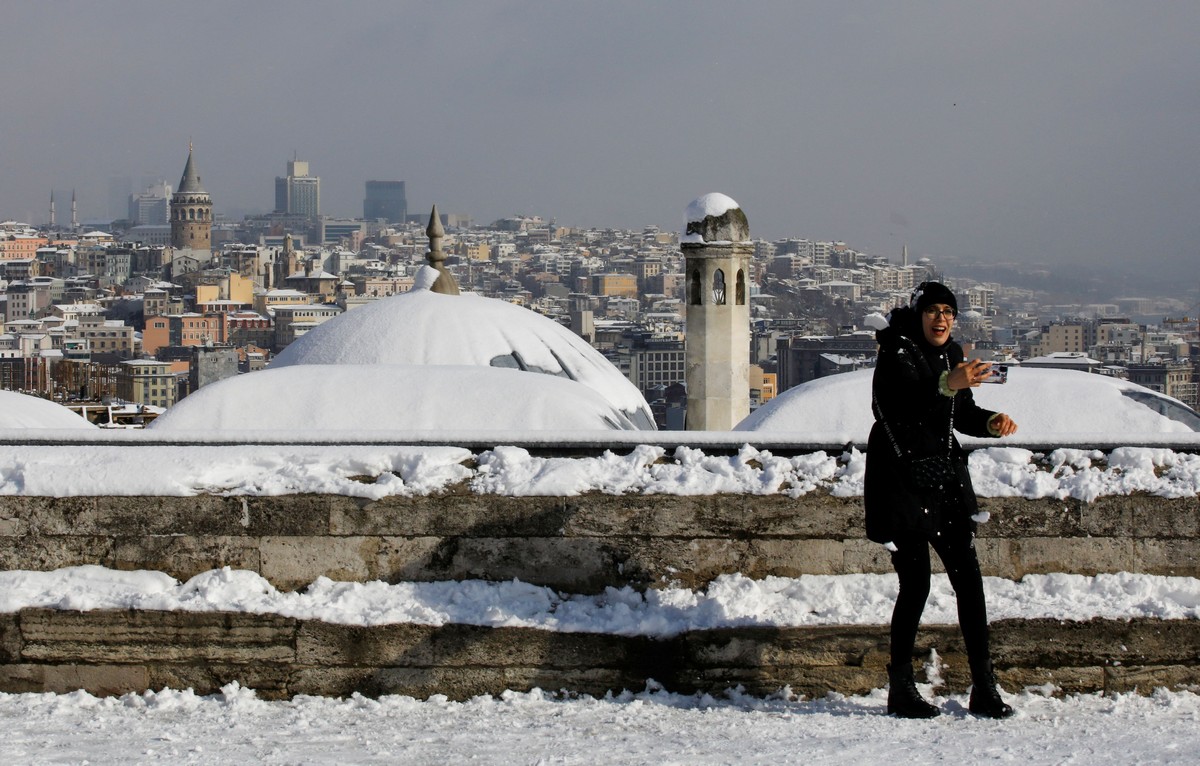 Стамбул в снегу фото