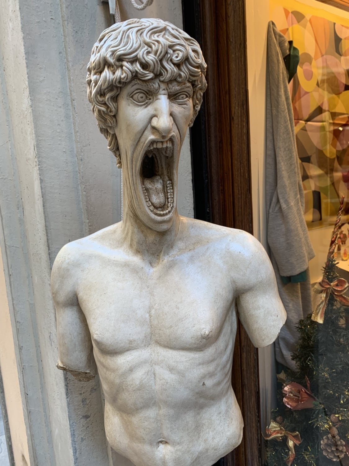 Смешная скульптура античности