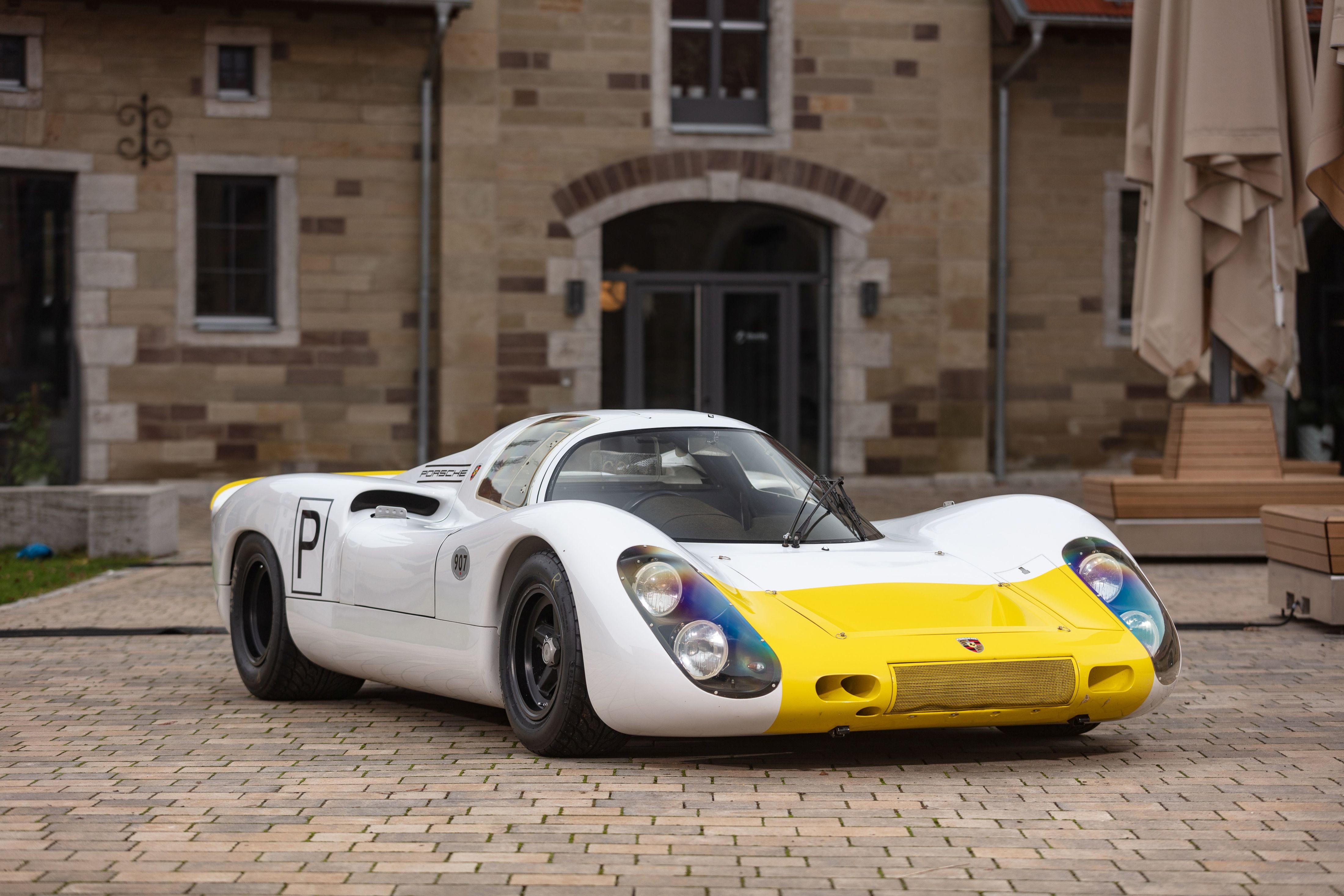 Легенда старой школы: гоночный Porsche 907 1968 года выпуска
