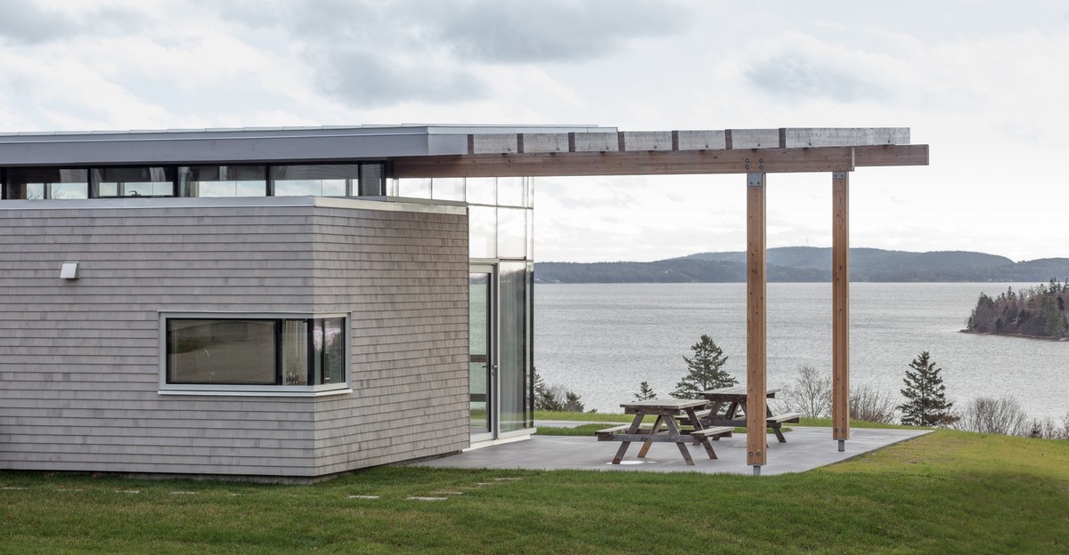 Резиденция с видом на океан в Канаде