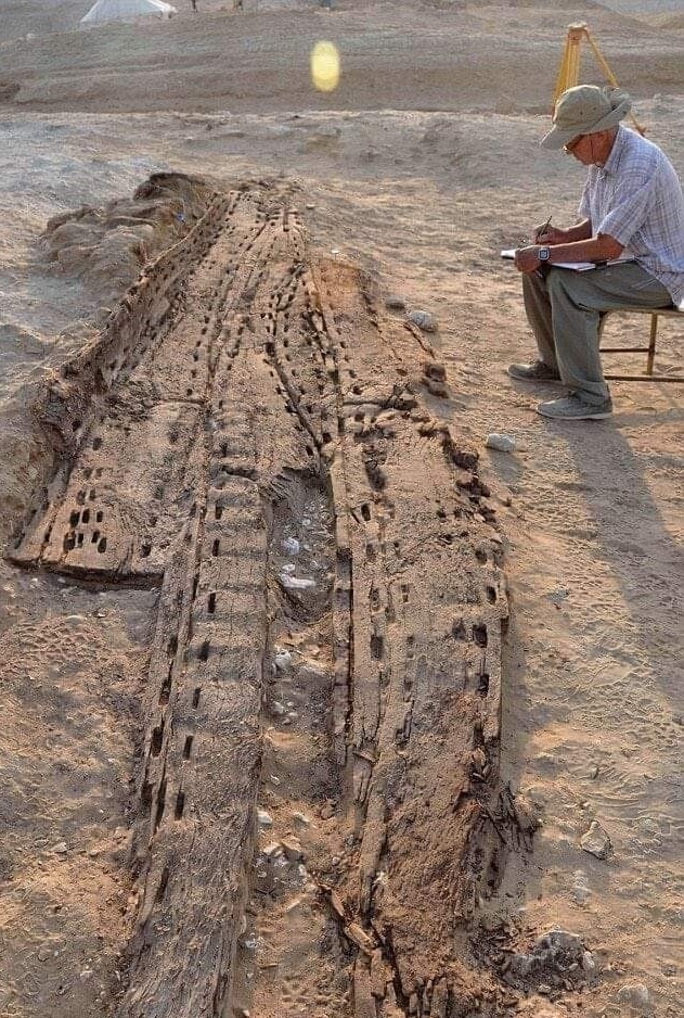 Снимки разных удивительных находок археологов