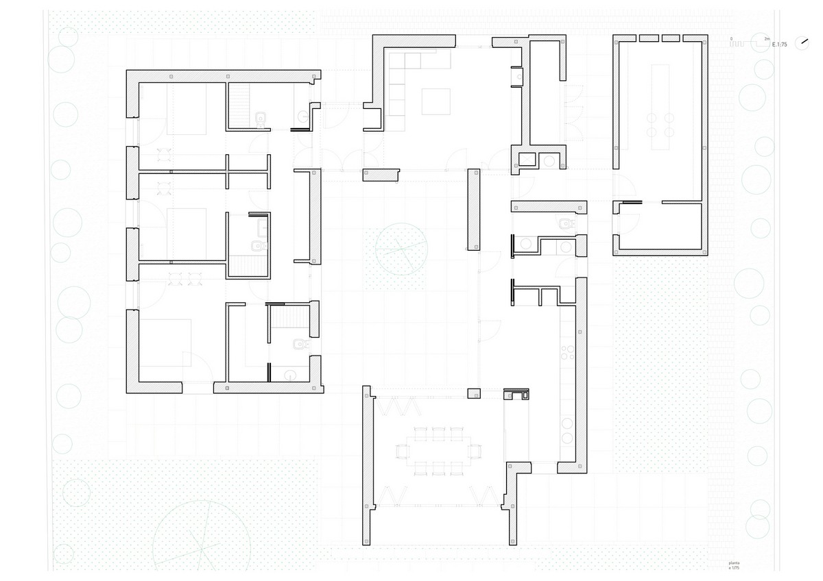 Семейный дом с геометрическим фасадом в Испании участка, облицовка, фасадов, внутреннего, имеет, крыши, объем, пространства, функциональные, открытая, вокруг, конструкцией, Традиционная, черепичная, внутреннему, крыша, наклонена, дворику, создавая, контраст