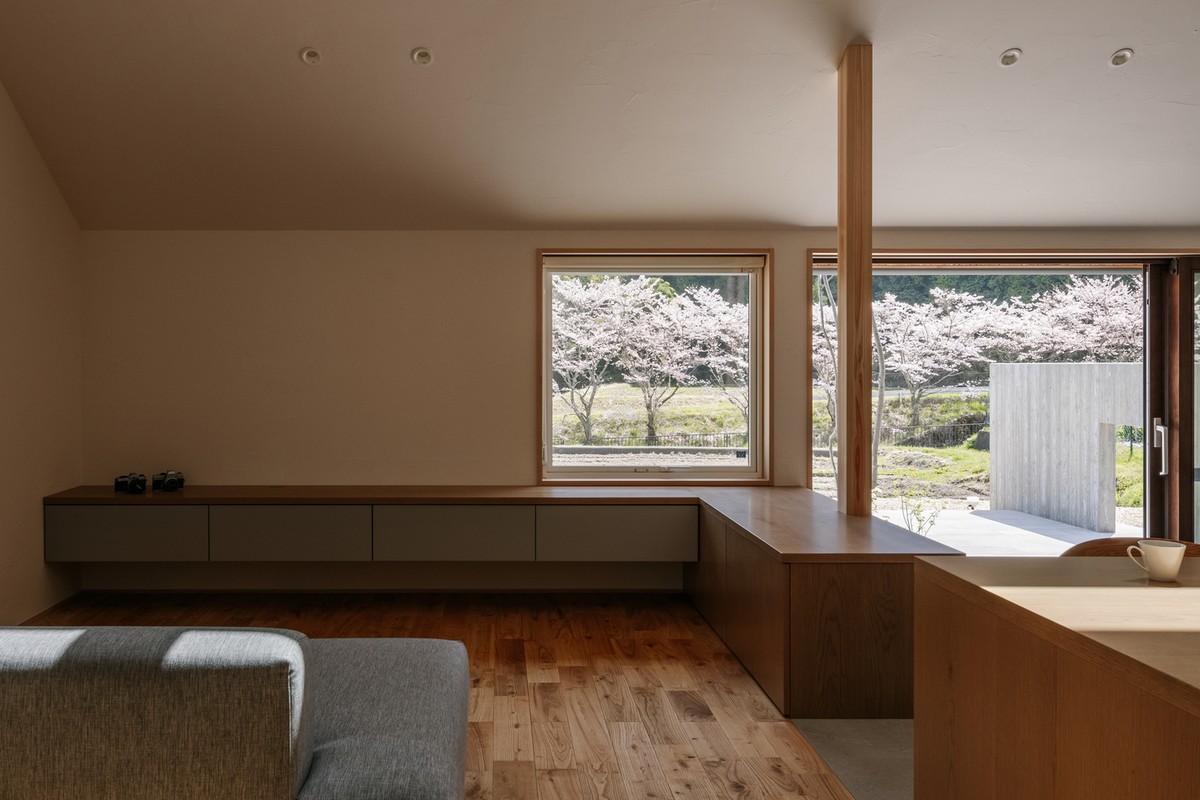 Дом, чтобы наблюдать за цветением сакуры в Японии