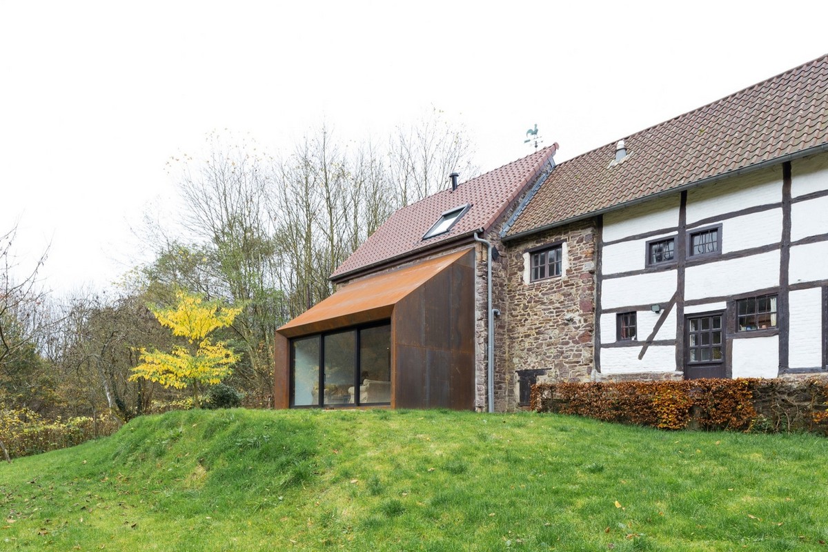 Расширение и обновление 200-летнего дома в Бельгии