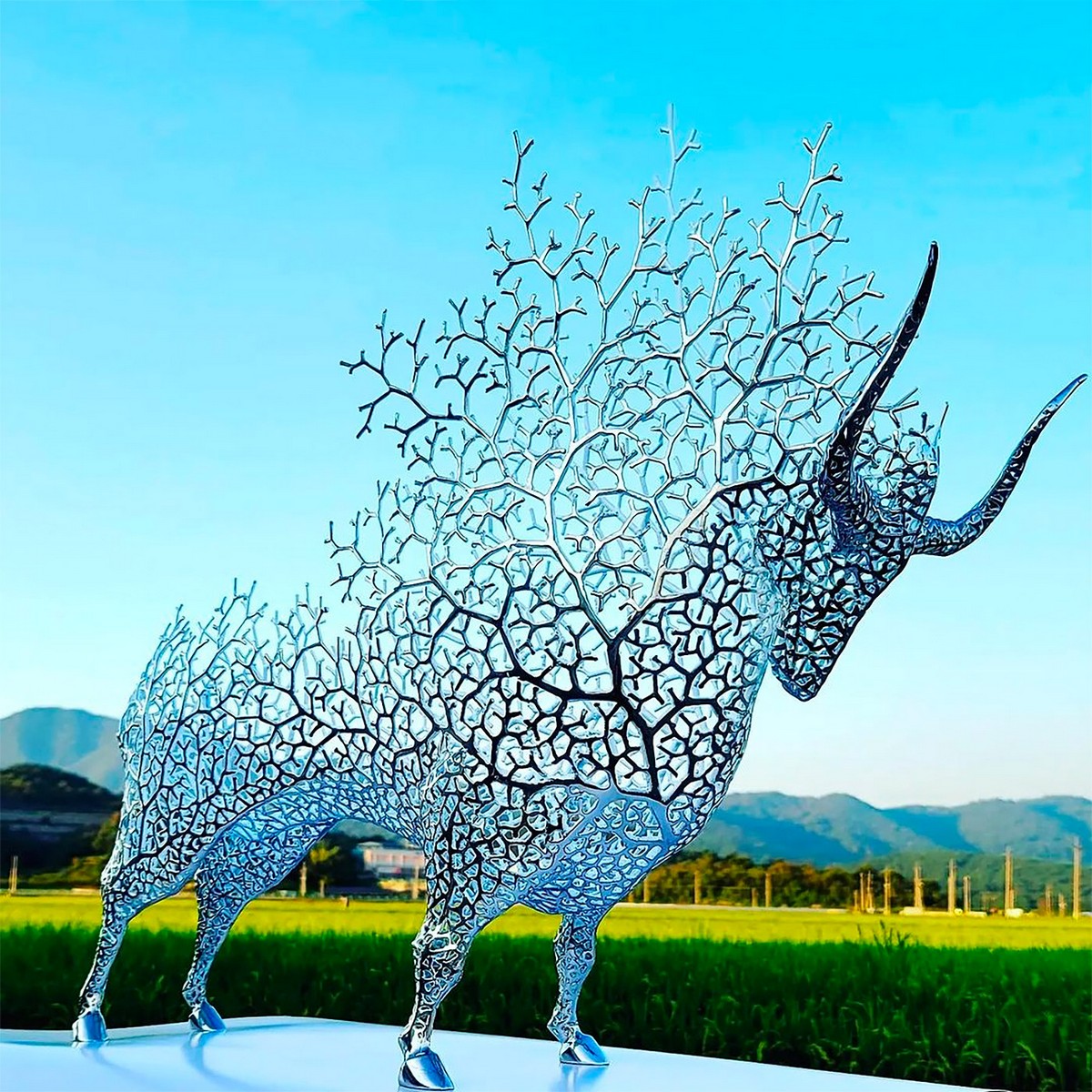 Фигуративные металлические скульптуры от Кан Дон Хена