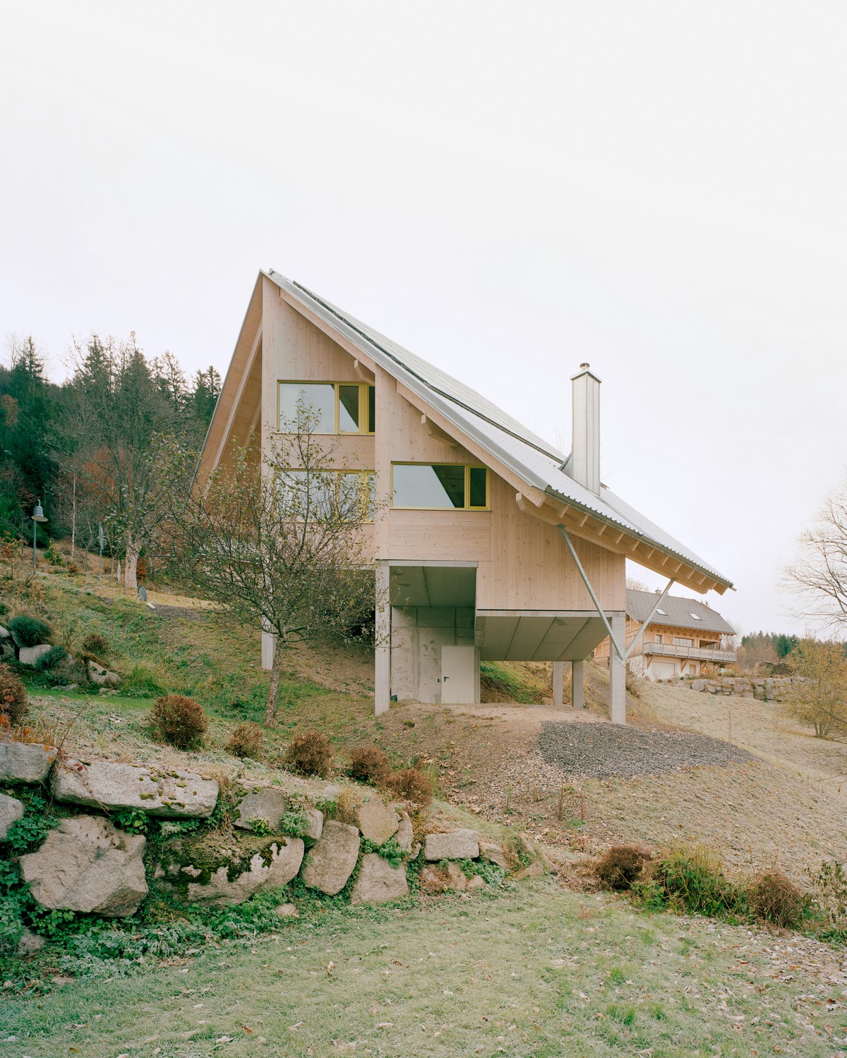 Компактный деревянный дом для отдыха в немецких Альпах