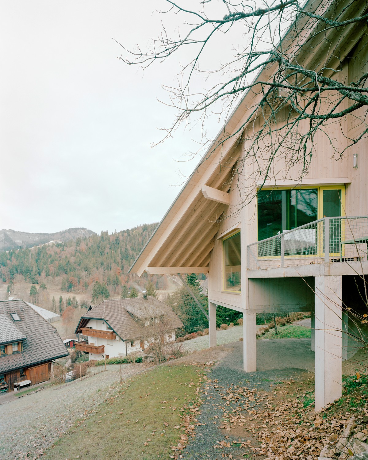 Компактный деревянный дом для отдыха в немецких Альпах