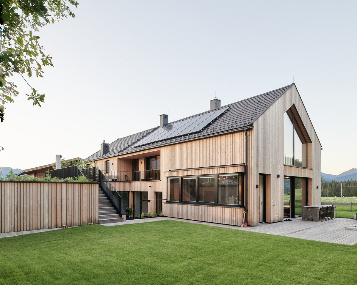 Деревянный дом контрастного минимализма в Австрии
