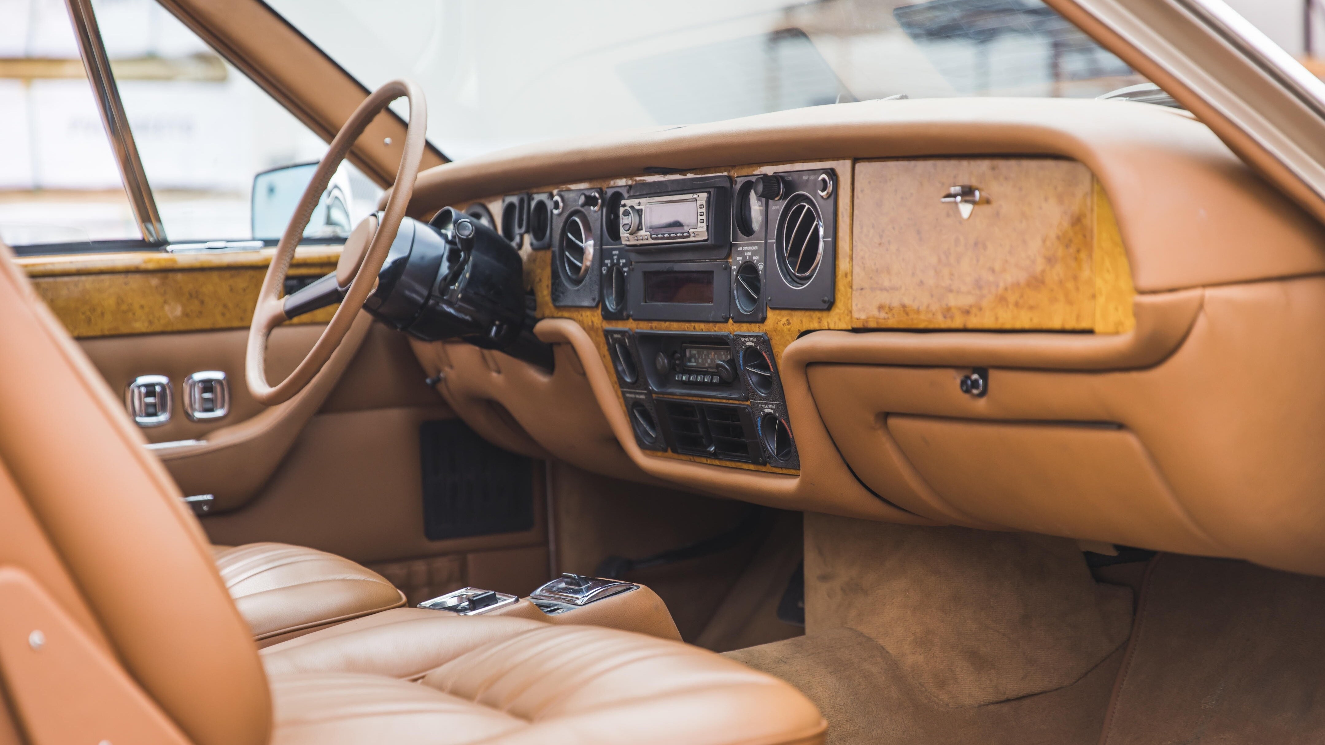 Редкое роскошное купе Rolls-Royce Camargue 1980, разработанное Pininfarina