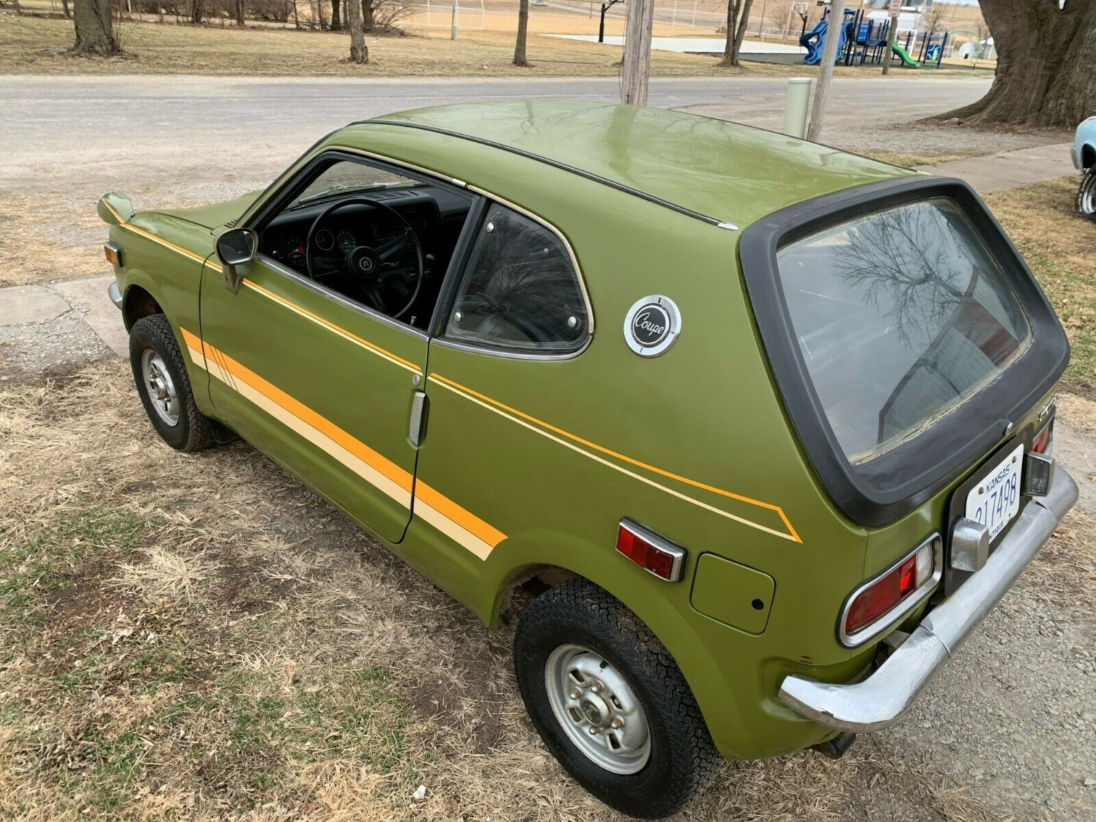 Старая, неудобная, но экономичная Honda Z600 1972 года