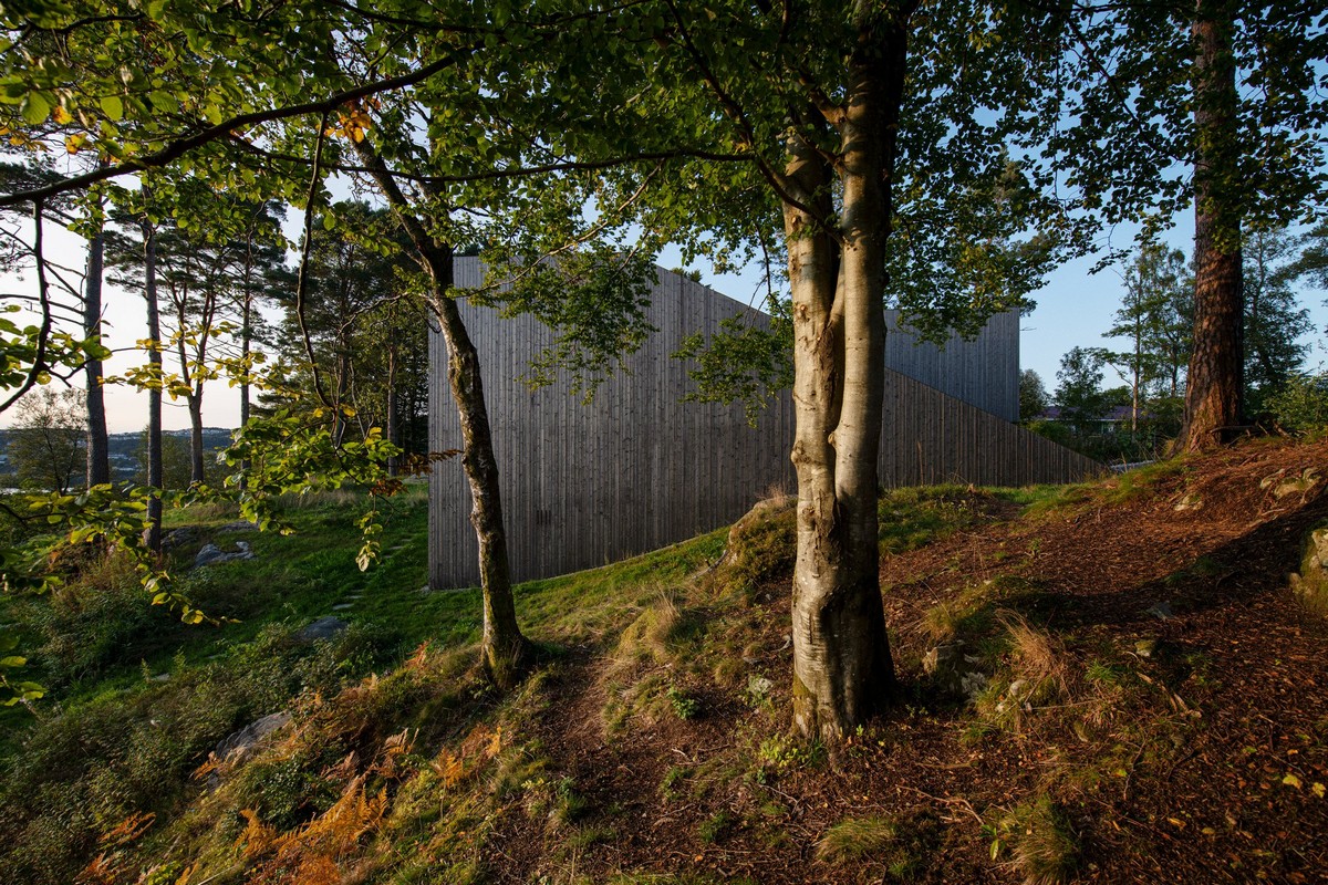 Деревянный дом потомков композитора Грига в Норвегии