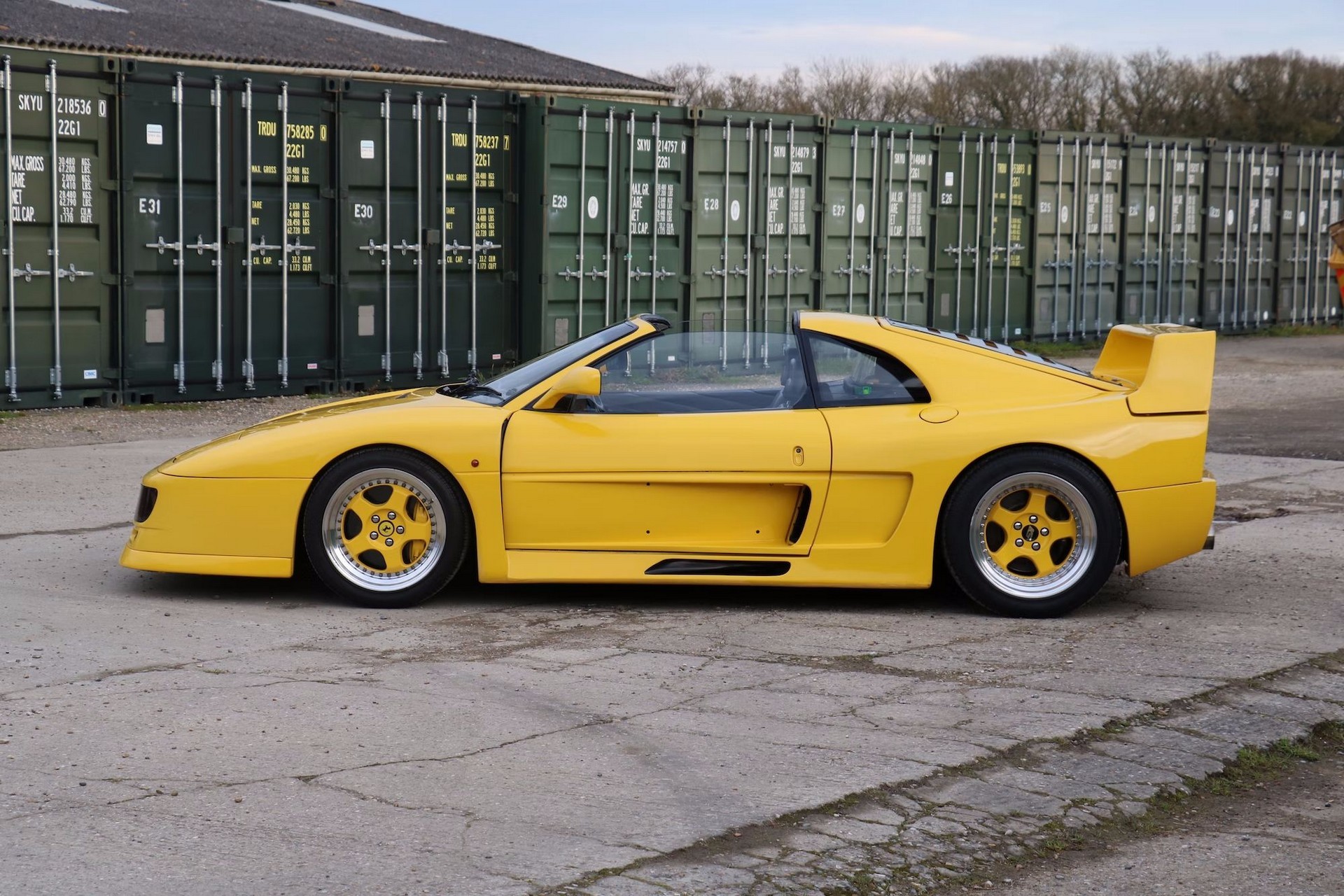 Очень редкий Ferrari с 520-сильным Twin-Turbo двигателем из 90-х