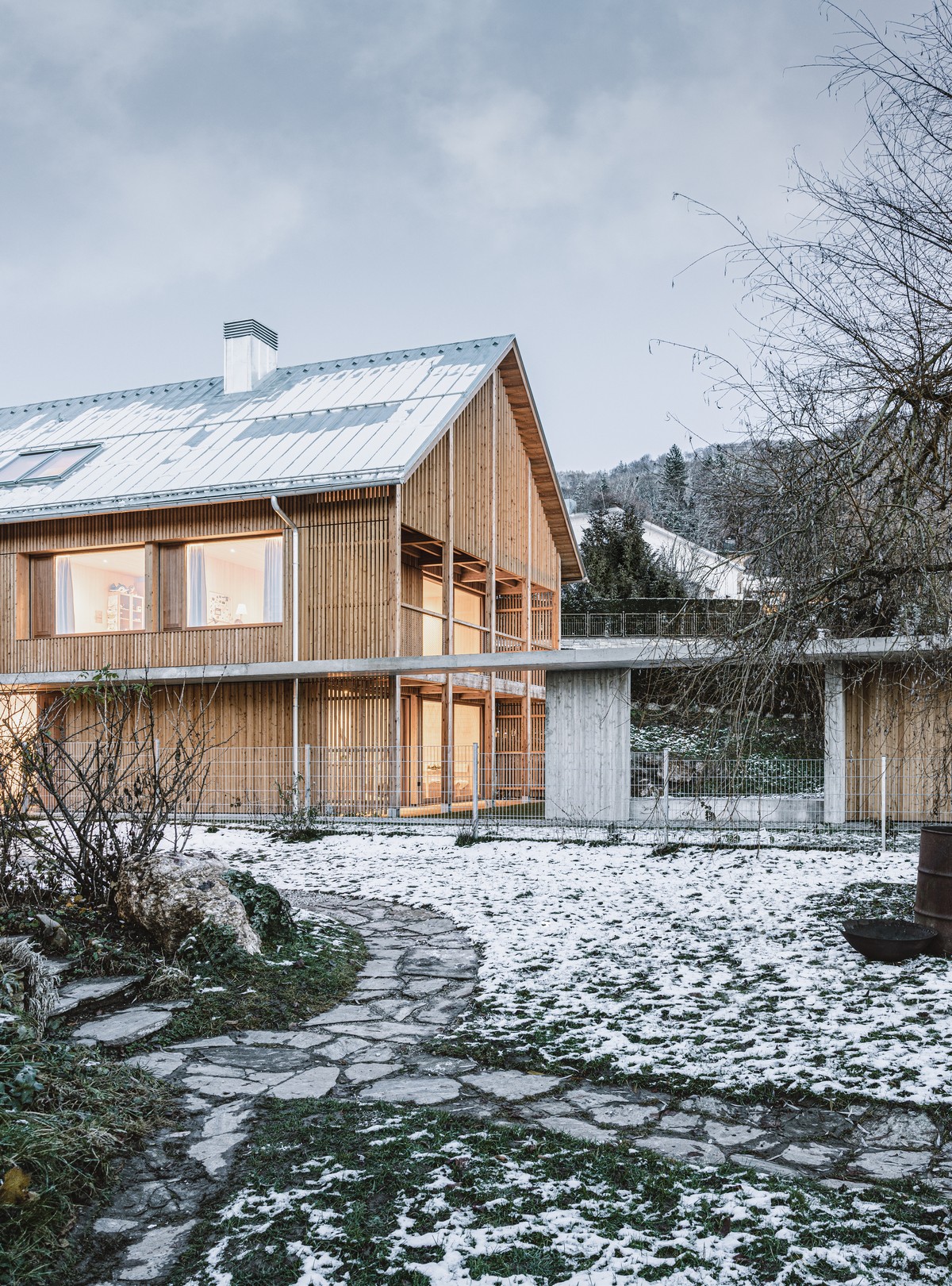 Современный семейный сельский дом в Австрии