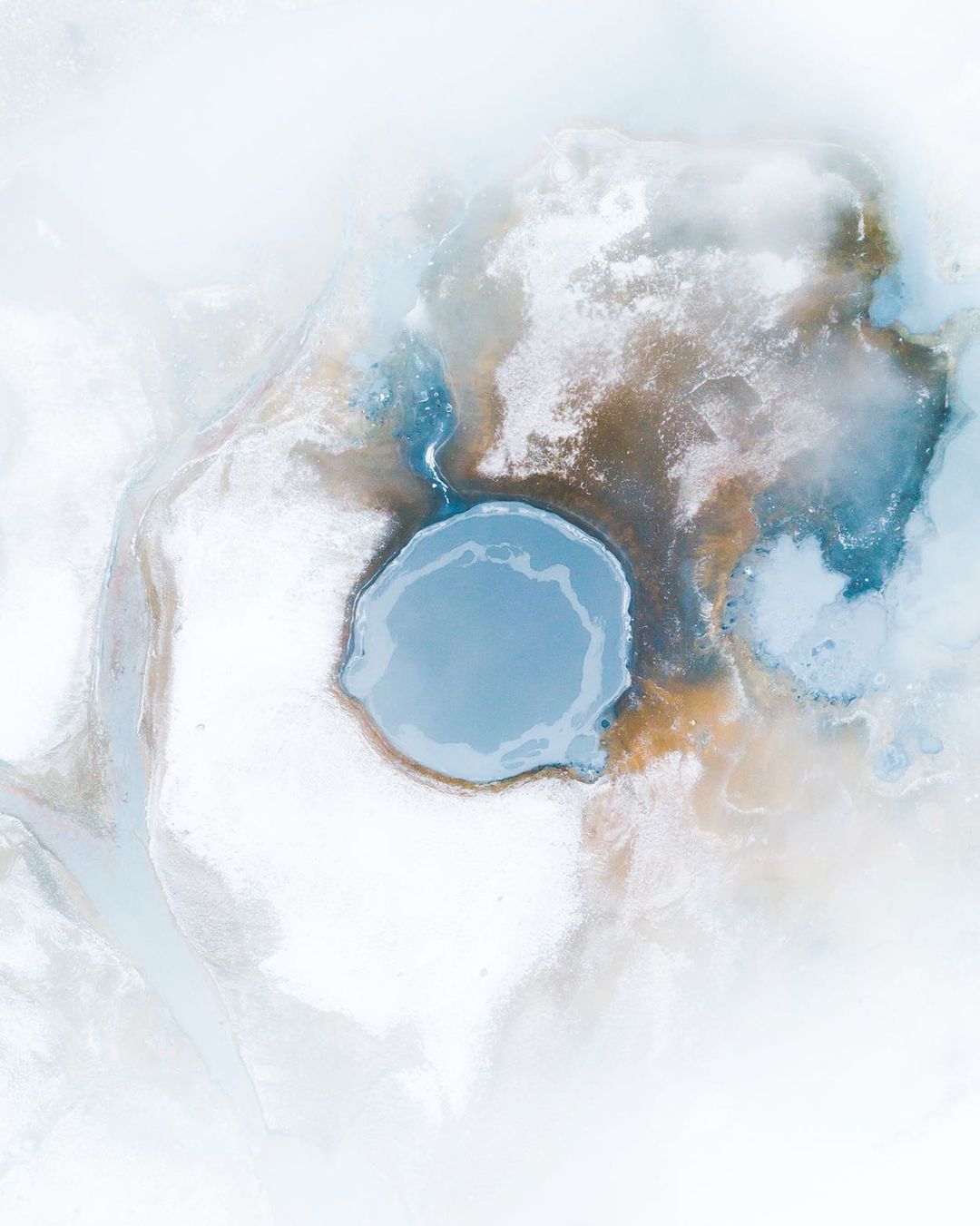 Суровая красота Исландии на снимках от Лесли Брюггер