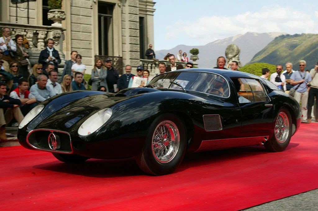 Итальянка Maserati 450S Costin-Zagato впечатляет формами