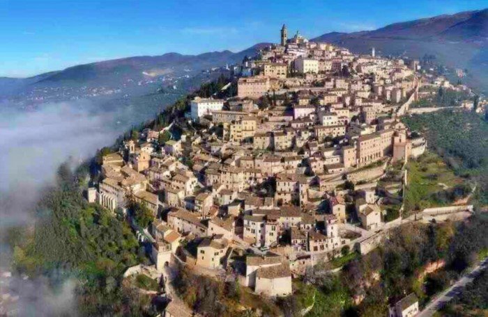 Старейшая в мире республика Сан-Марино с 1700-летней историей