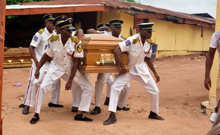 Безумные и необычные погребальные обряды в Гане