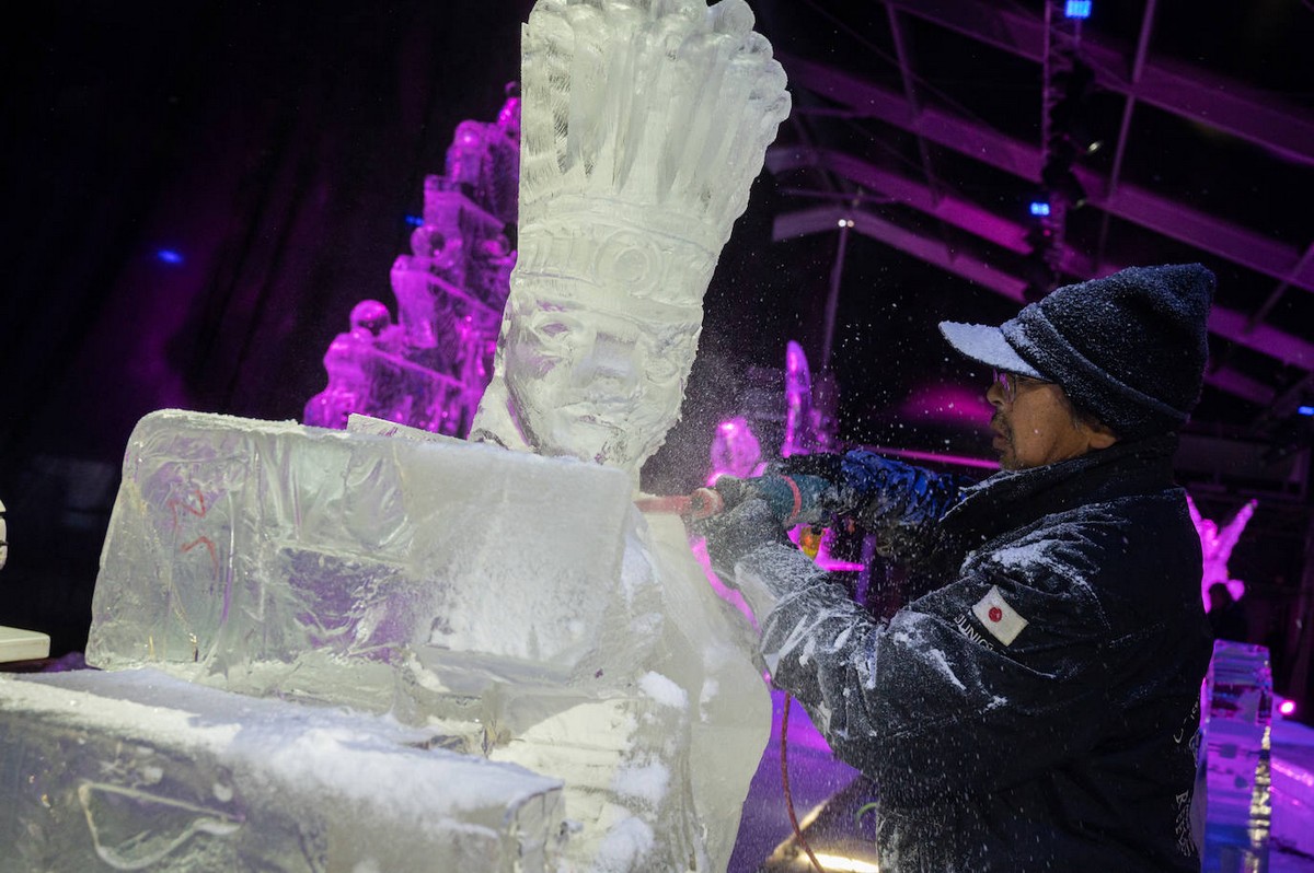Международный фестиваль ледовых скульптур в Испании