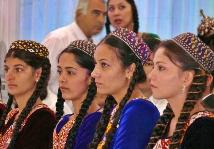 Секс-меньшинства в Таджикистане: Жизнь, как испытание