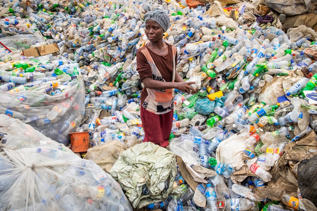 Экологические и социальные проблемы Африки на снимках Бернарда Калу
