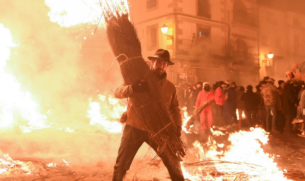 Зажигательный фестиваль в Испании