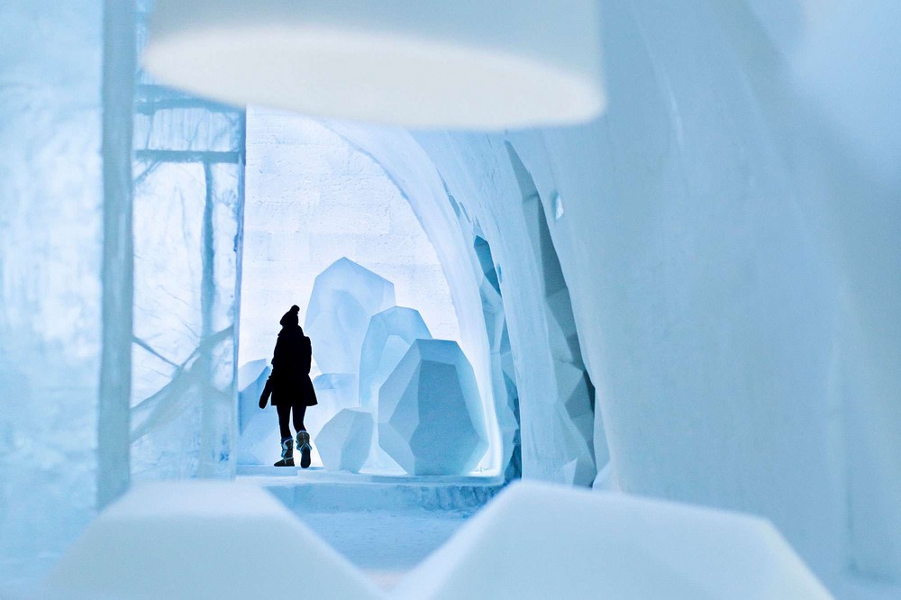 Удивительные ледяные скульптуры в шведском отеле Icehotel