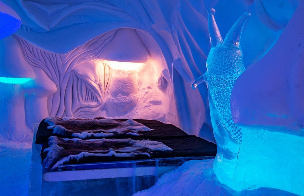 Удивительные ледяные скульптуры в шведском отеле Icehotel