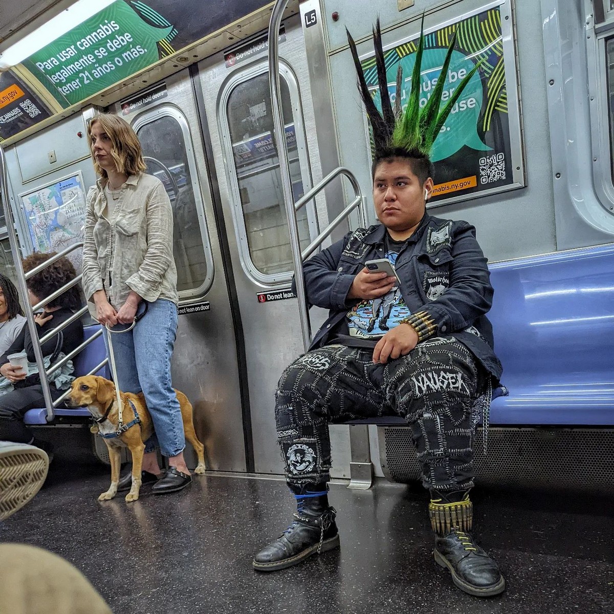 Пассажиры Нью-Йоркского метро на фотографиях Криса Маливата
