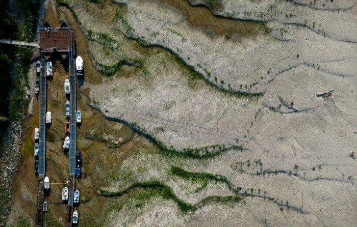 Катастрофичные снимки европейских рек, которые обмелели из-за засухи