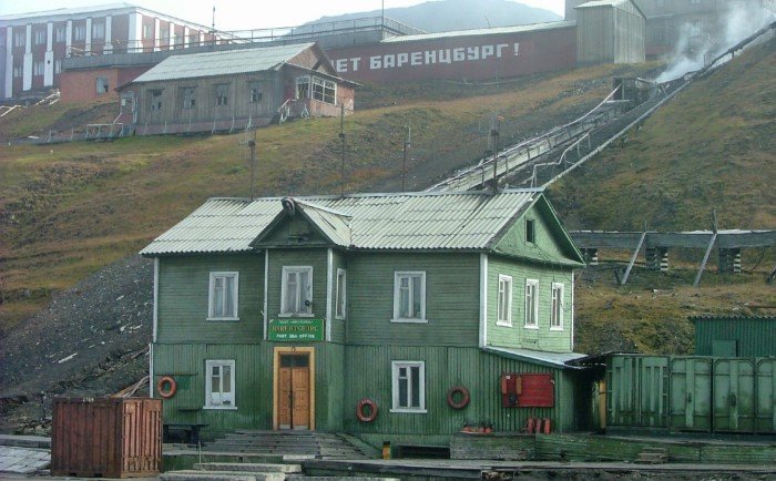 Далёкий северный остров Шпицберген, где живут совместно норвежцы и русские