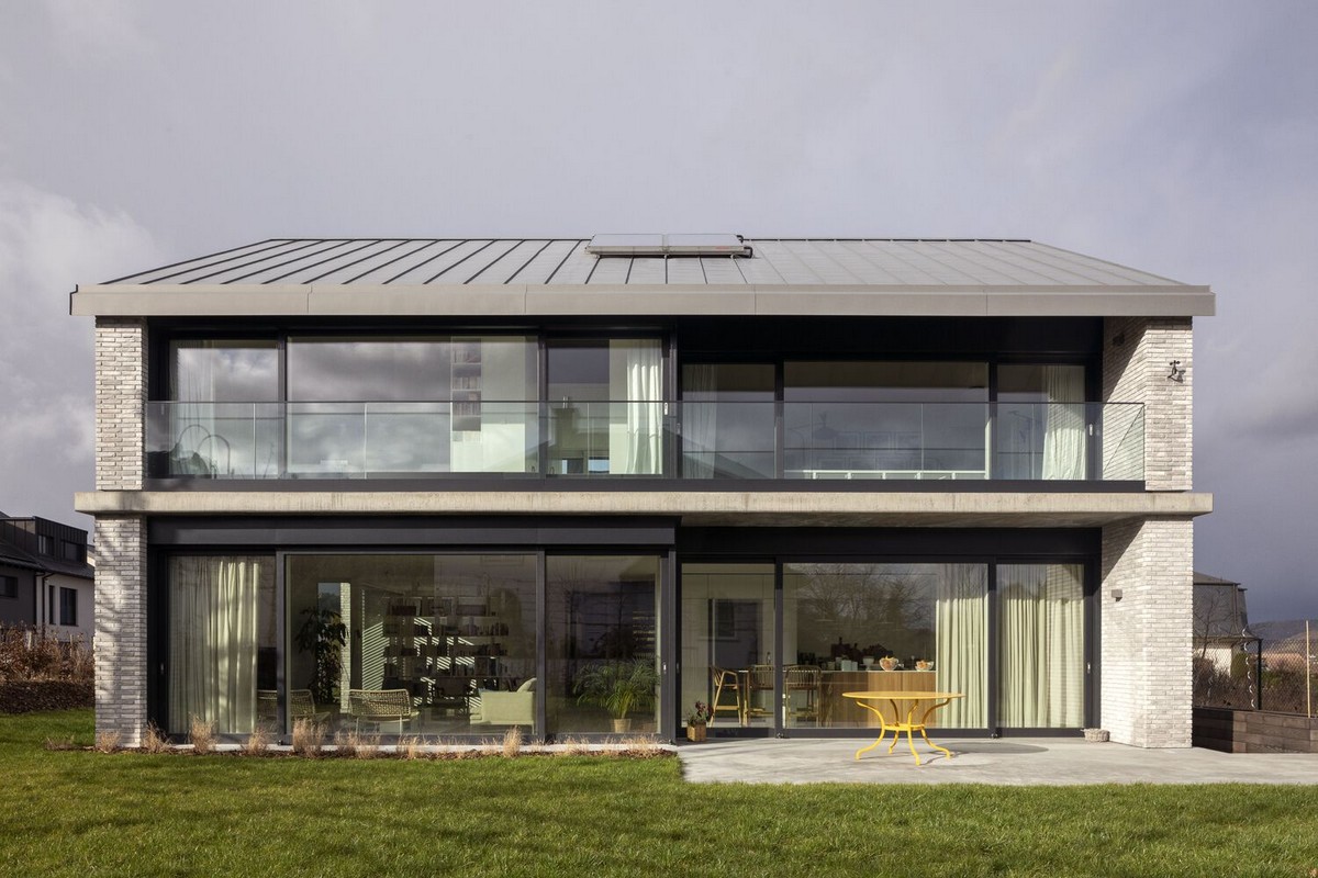 Кирпичный дом для семьи в Люксембурге застройки, внутри, формы, плане, чтобы, границ, очевидна, особенно, проекта, подход, Устойчивость, обслуживании, Фасадные, пространство, доступное, оптимизирует, этого, Участок, Такой, элементы