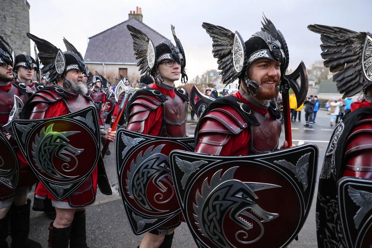 Фестиваль викингов Aa Up Helly в Шотландии
