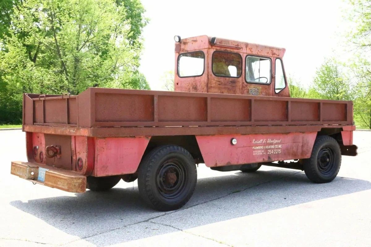 Редкий и любопытный грузовик Chevrolet из шестидесятых 