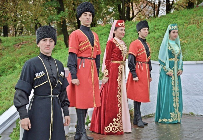 Северная и Южная Осетия: как различаются две части единого народа?