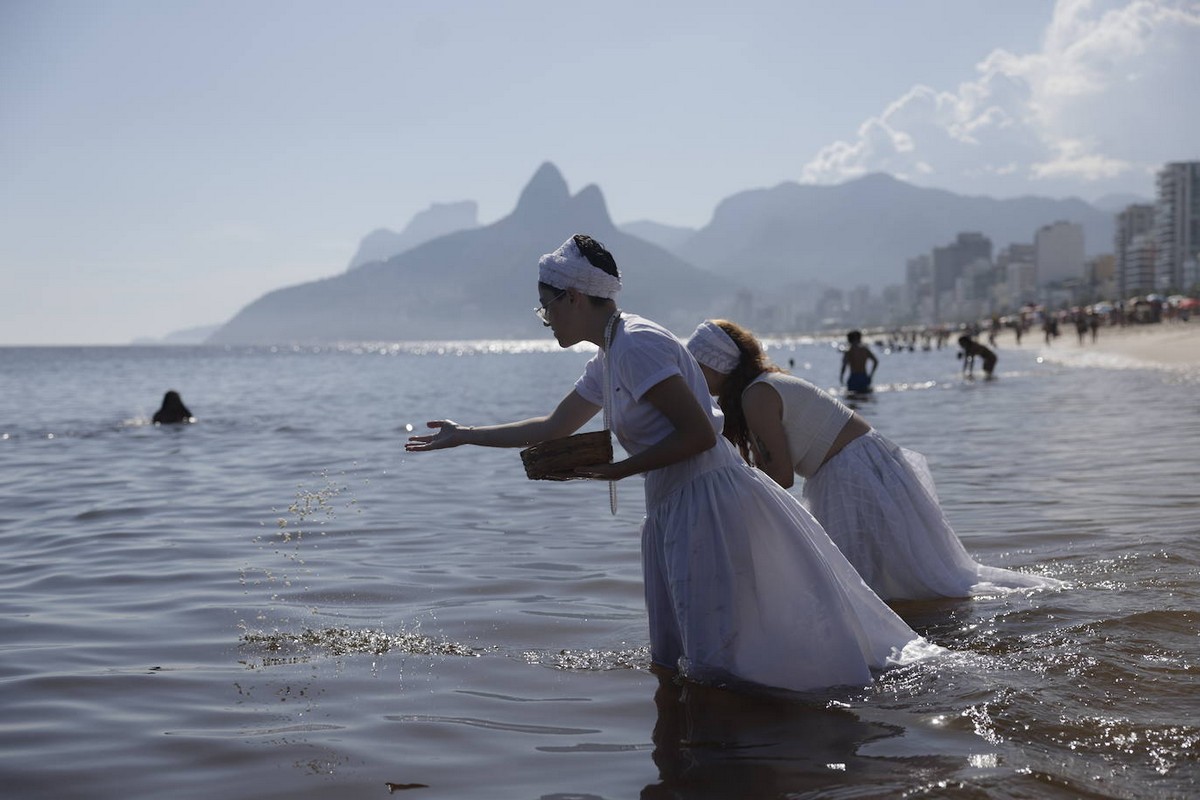 Почести морской королеве в Бразилии