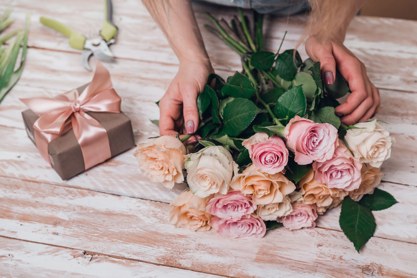 Какие подарить цветы на юбилей женщины и мужчины