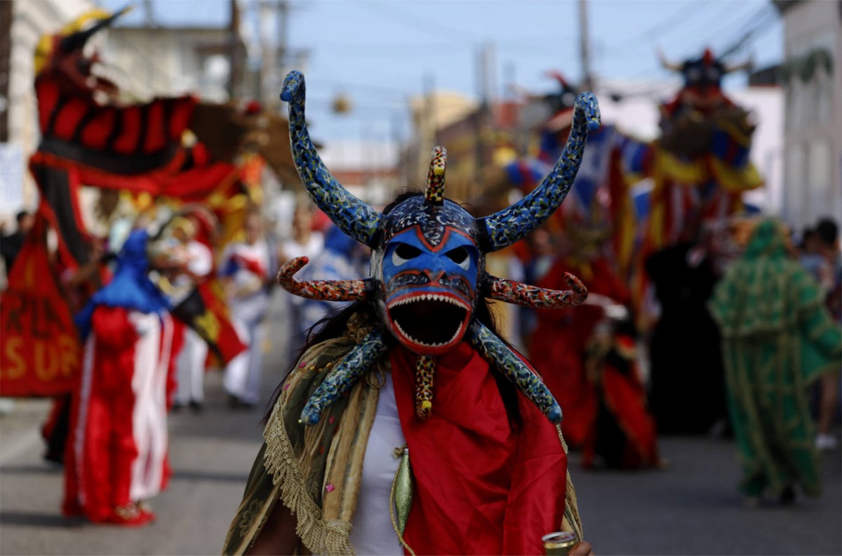 Карнавал де Понсе и веселье в Пуэрто-Рико