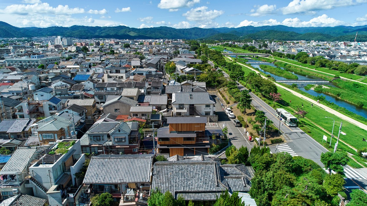 Городской дом с террасами в Японии