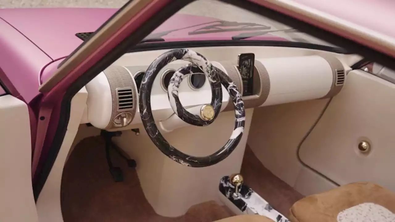 Классический Renault 5 превратили в гламурный электромобиль