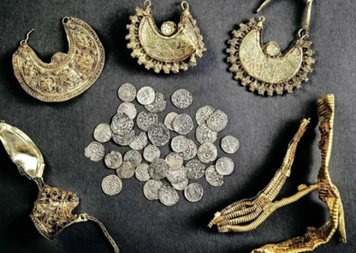 Небольшая коллекция удивительных артефактов из истории человечества