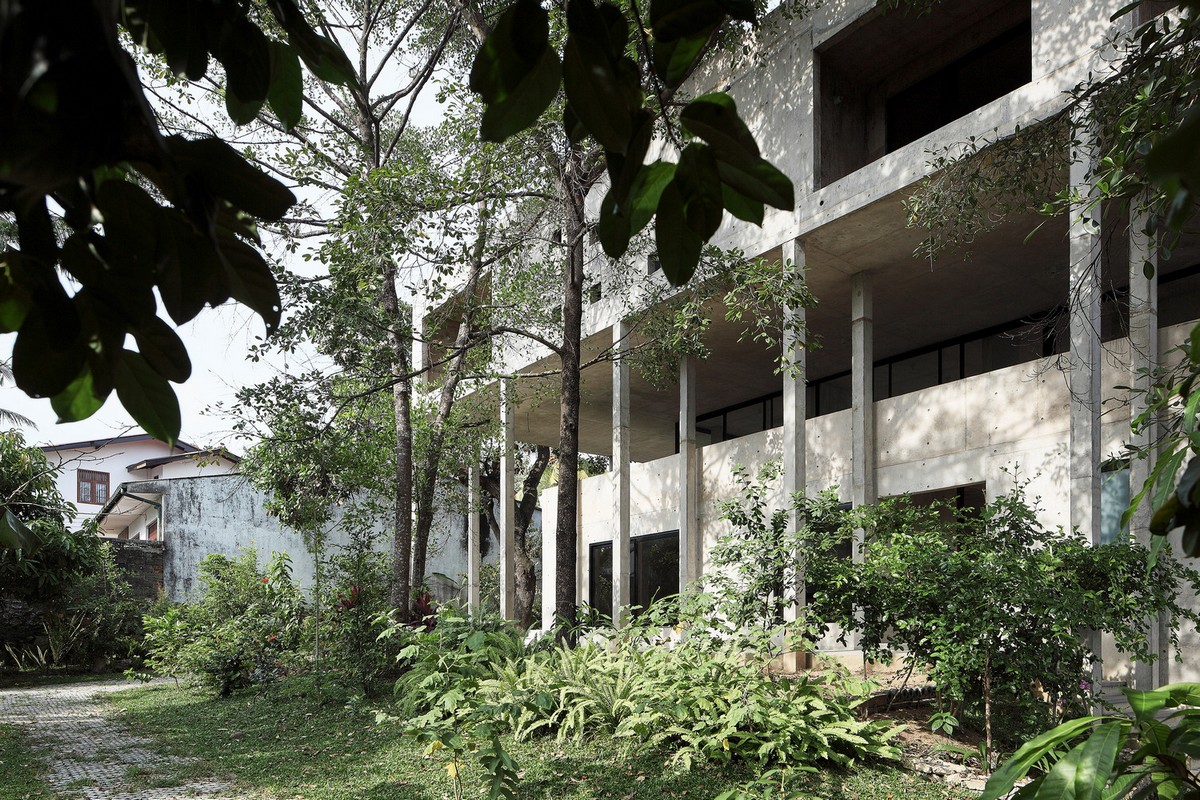 Загородный дом из бетона на Шри-Ланке