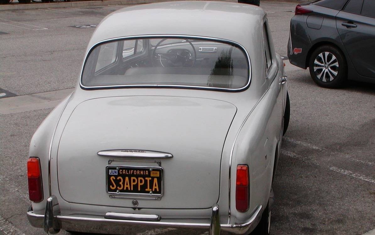 Простая на вид Lancia Appia 1960 года выпуска вполне шикарная
